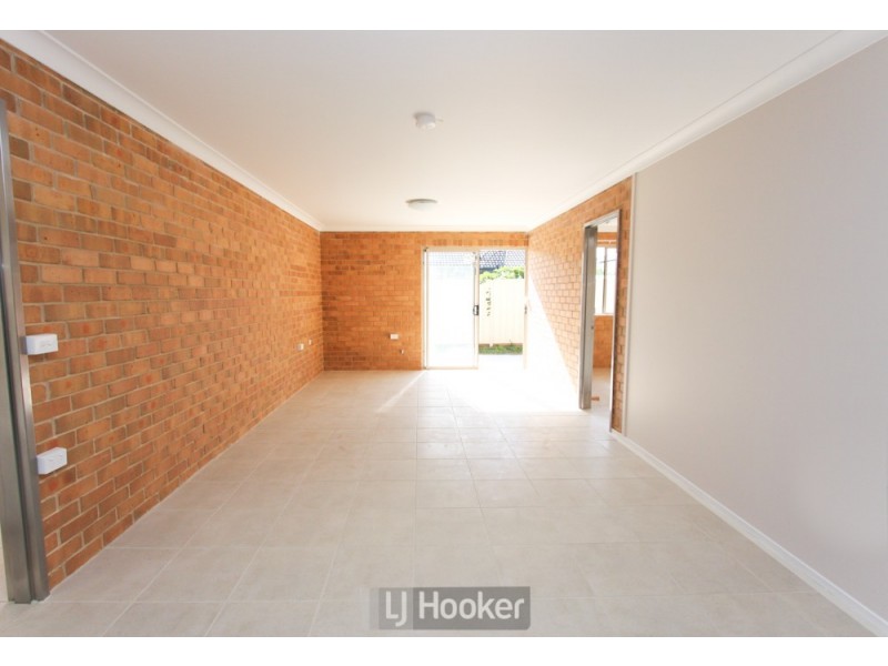 8a Koombool Avenue, Maryland NSW 2287