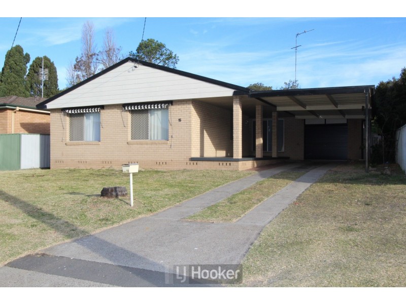 15 East Street, Warners Bay NSW 2282