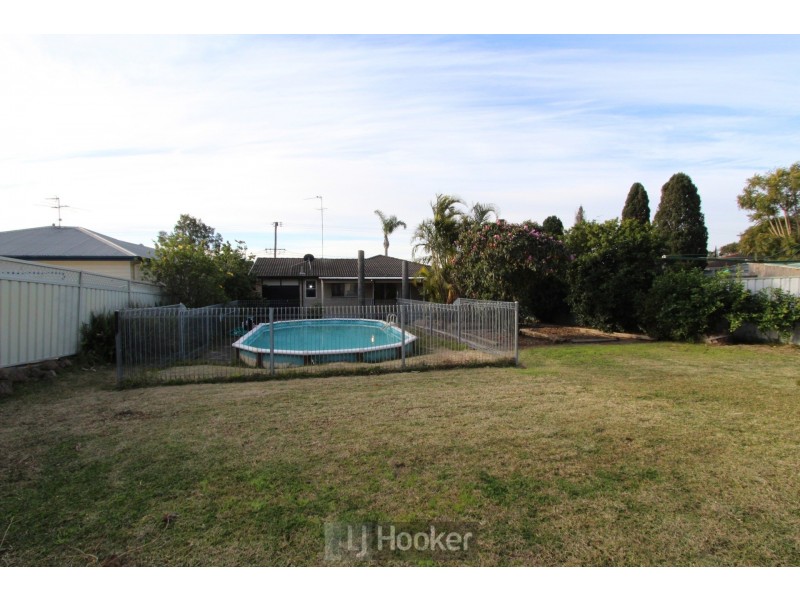 15 East Street, Warners Bay NSW 2282