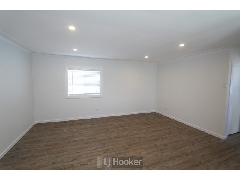 2/18 Haddon Crescent, Marks Point NSW 2280