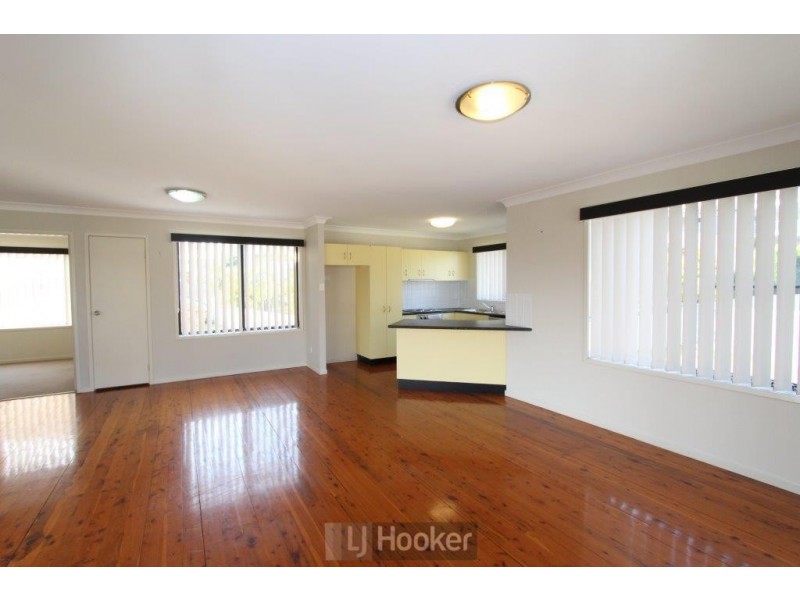 69 Geraldton Drive, Redhead NSW 2290