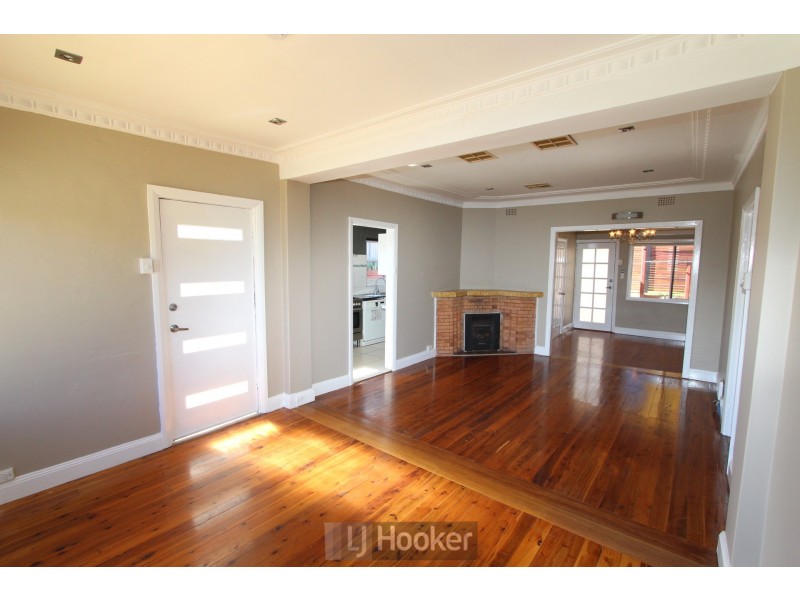 528 The Esplanade, Warners Bay NSW 2282