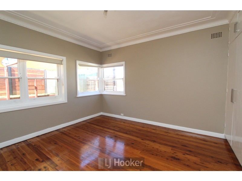 528 The Esplanade, Warners Bay NSW 2282