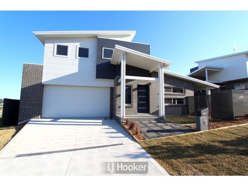 2 Windross Drive, Warners Bay NSW 2282