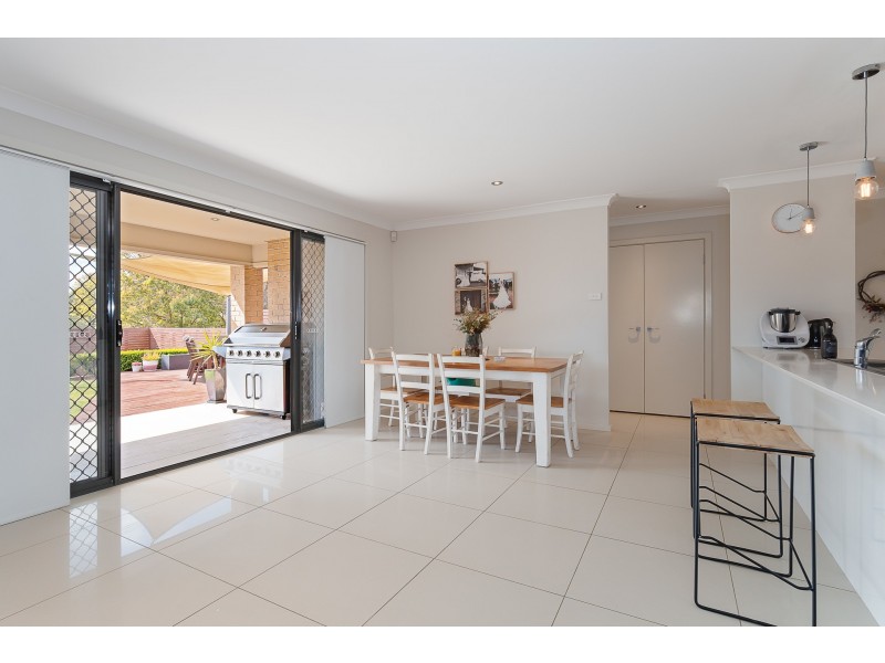 52 Dalmeny Drive, Macquarie Hills NSW 2285