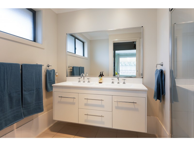 52 Dalmeny Drive, Macquarie Hills NSW 2285