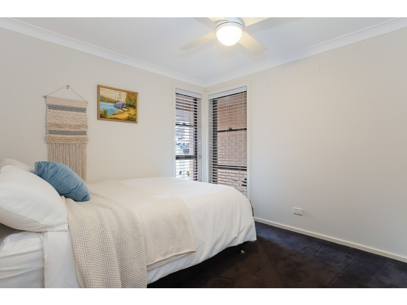 52 Dalmeny Drive, Macquarie Hills NSW 2285