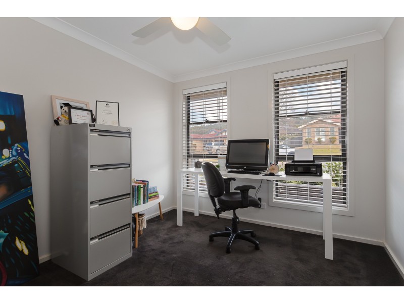 52 Dalmeny Drive, Macquarie Hills NSW 2285