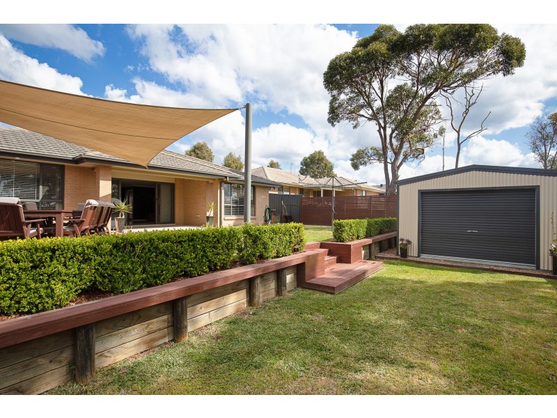 52 Dalmeny Drive, Macquarie Hills NSW 2285