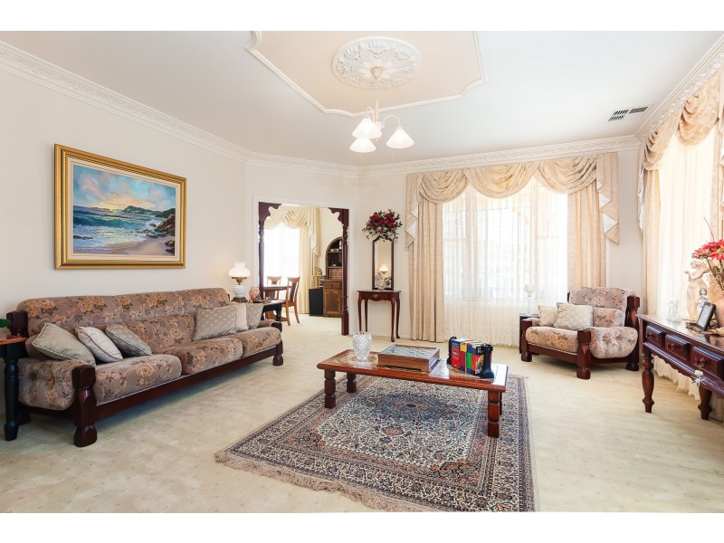 2 Hume Close, Macquarie Hills NSW 2285