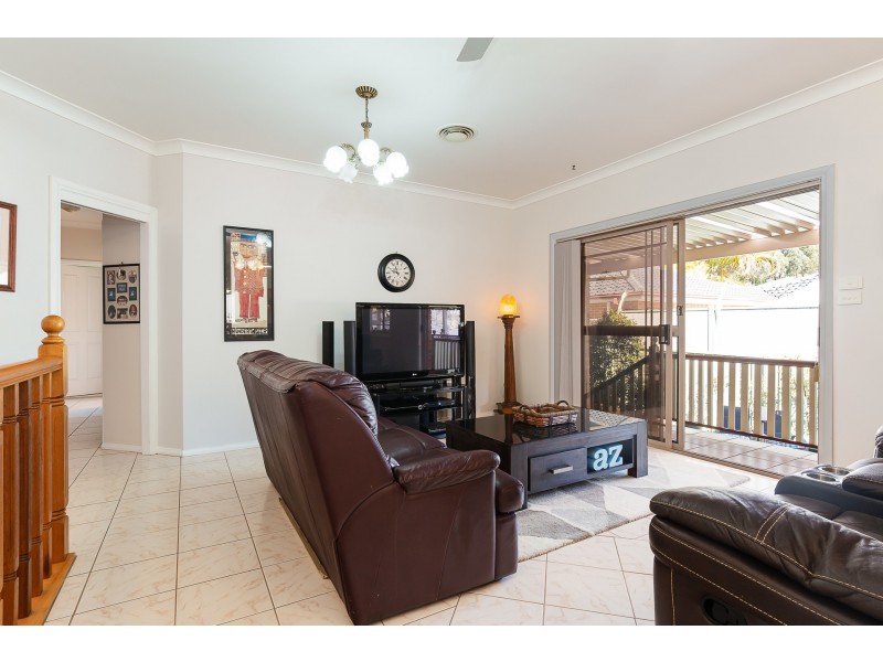 2 Hume Close, Macquarie Hills NSW 2285