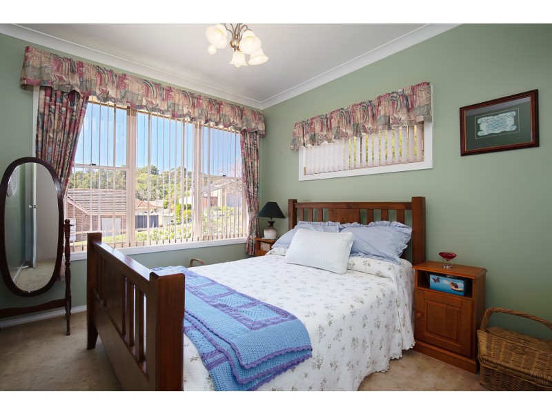 2 Hume Close, Macquarie Hills NSW 2285