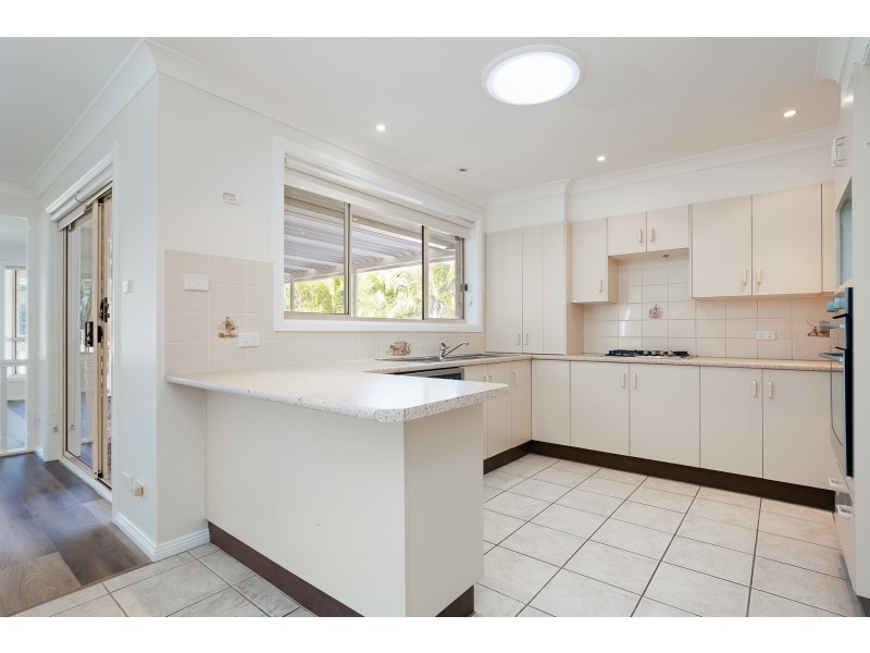 19 Derwent Crescent, Lakelands NSW 2282