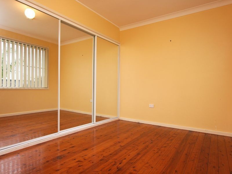 10 Melton Place, Croudace Bay NSW 2280