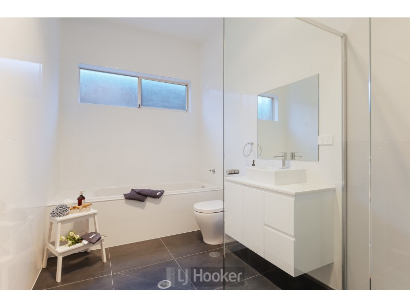 3/56 Allambee Place, Valentine NSW 2280