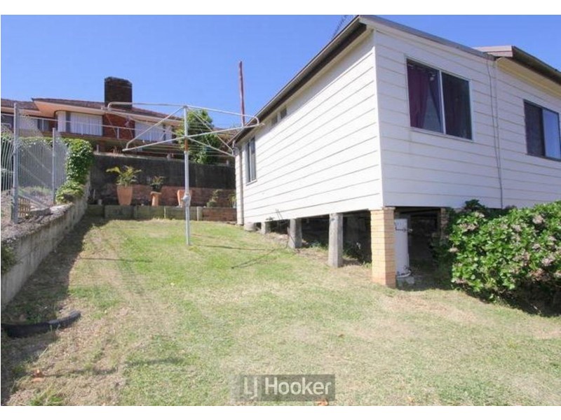 2/1 The Parade, Belmont NSW 2280