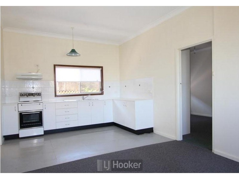 2/1 The Parade, Belmont NSW 2280