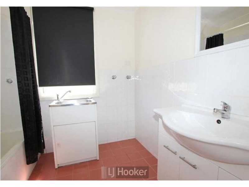 2/1 The Parade, Belmont NSW 2280