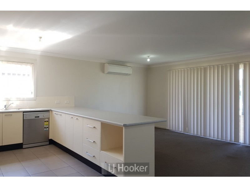 1/60 Thorne Street, Toronto NSW 2283