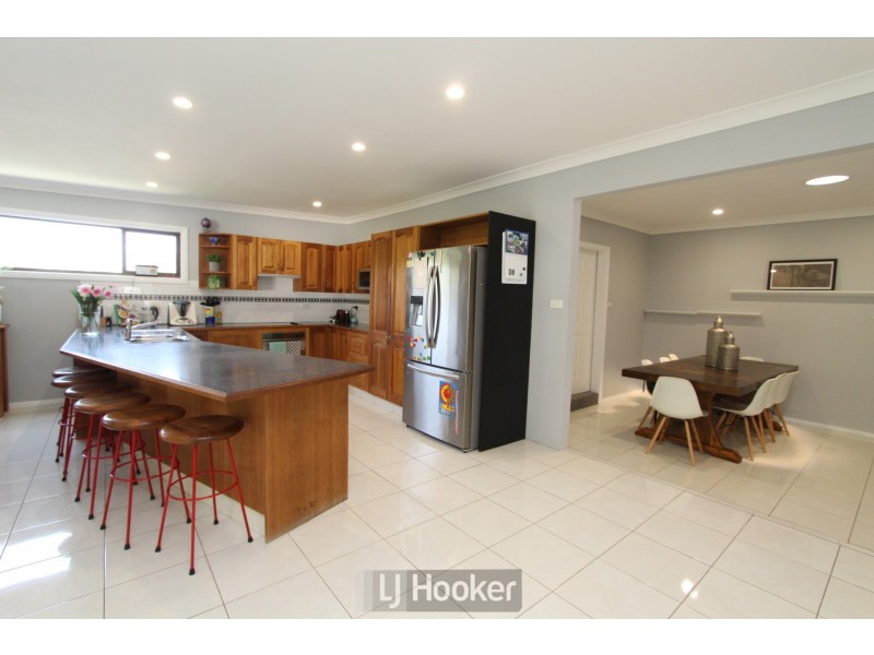 16 Mills Street, Warners Bay NSW 2282