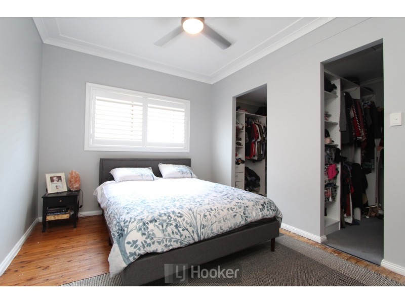 16 Mills Street, Warners Bay NSW 2282