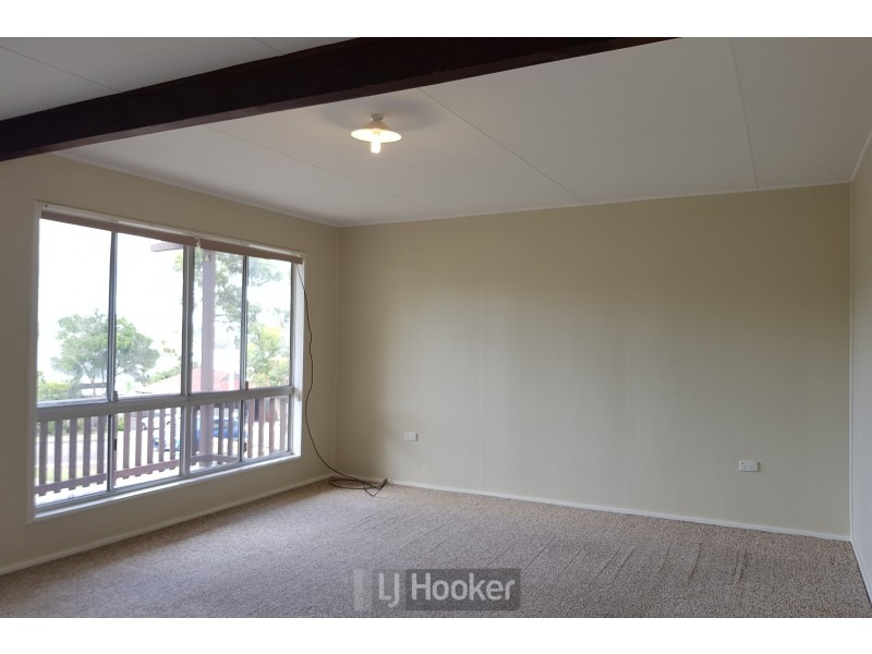 6 Alkira Street, Coal Point NSW 2283