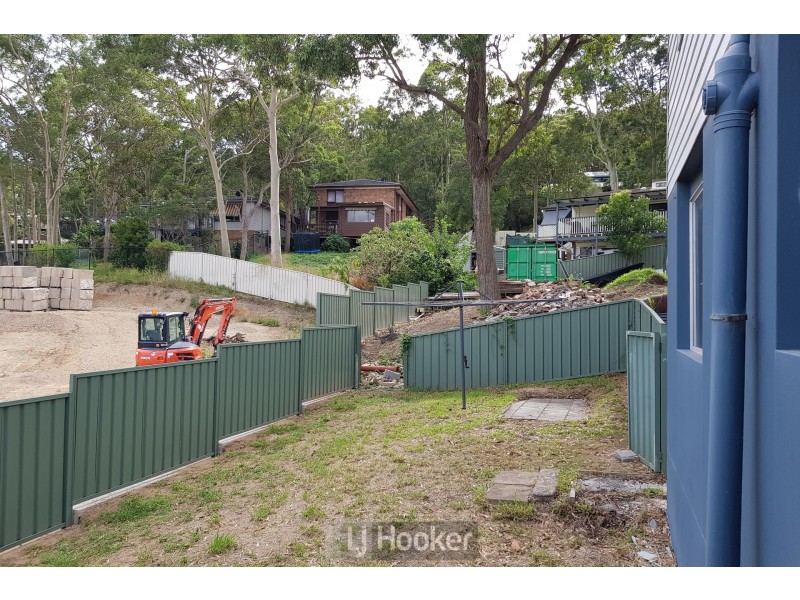 6 Alkira Street, Coal Point NSW 2283