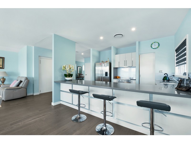 7 Walter Street, Belmont NSW 2280