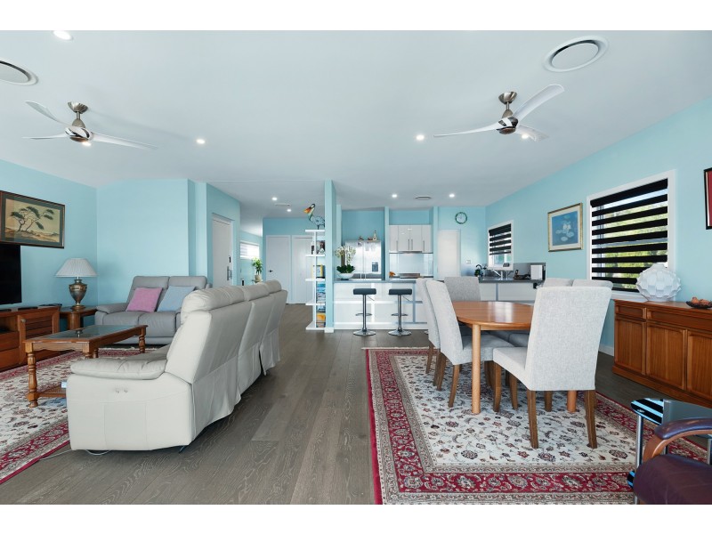 7 Walter Street, Belmont NSW 2280