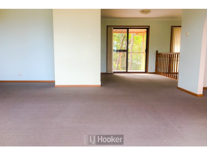 4 Kembla Close, Toronto NSW 2283