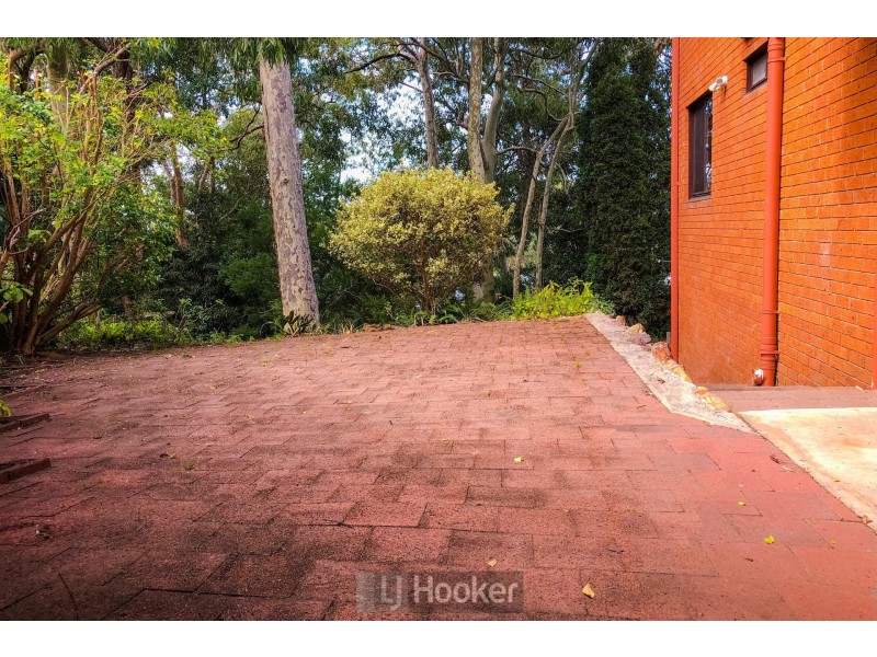 4 Kembla Close, Toronto NSW 2283