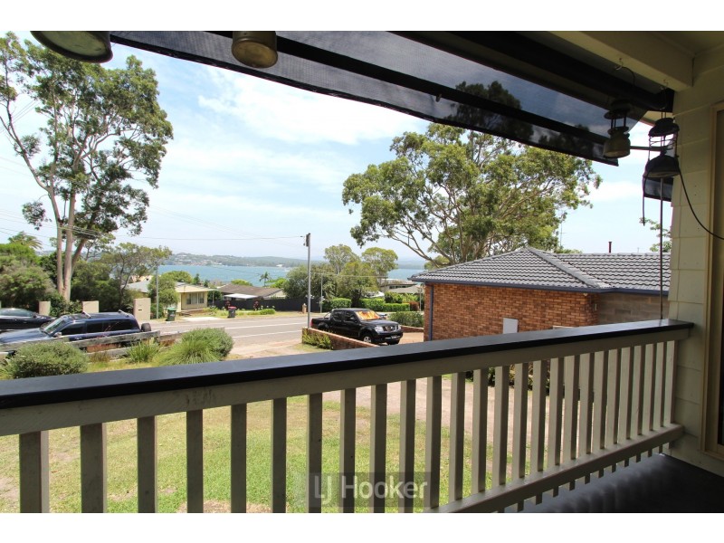 194 Coal Point Road, Coal Point NSW 2283