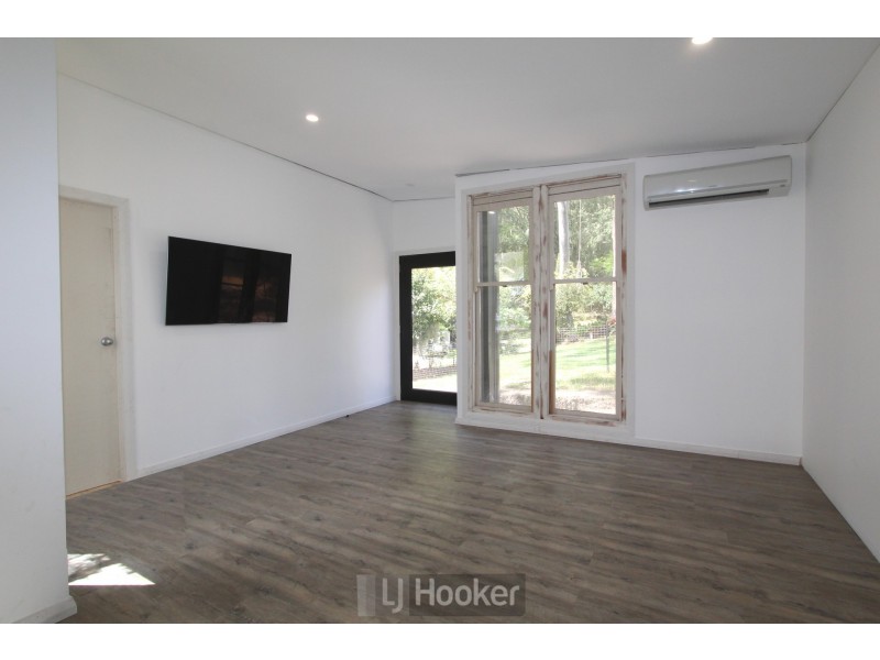 194 Coal Point Road, Coal Point NSW 2283