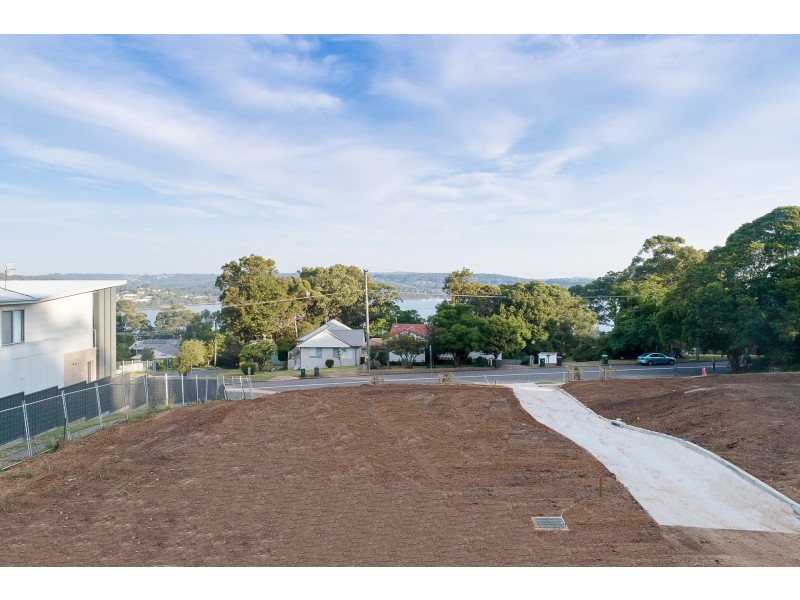 41 Thompson Road, Speers Point NSW 2284