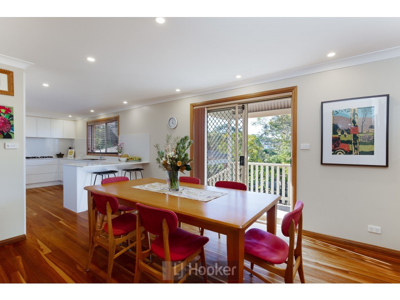 4 Honister Close, Lakelands NSW 2282
