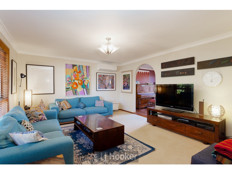 4 Honister Close, Lakelands NSW 2282