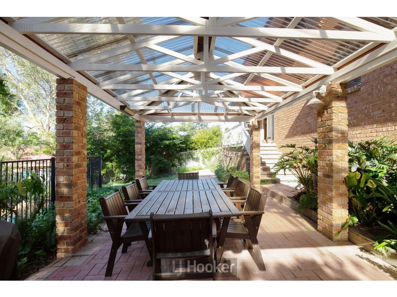 4 Honister Close, Lakelands NSW 2282