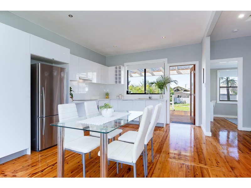 114 Medcalf Street, Warners Bay NSW 2282