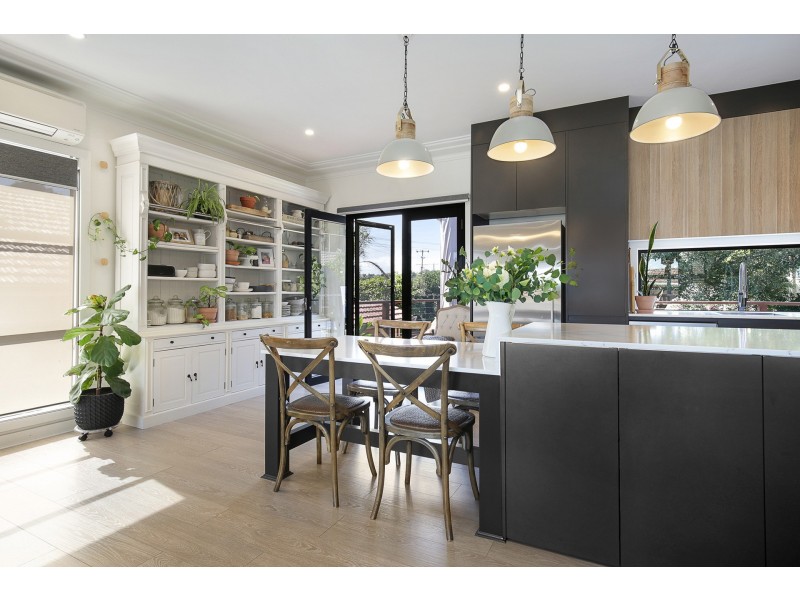 4 Croft Road, Eleebana NSW 2282