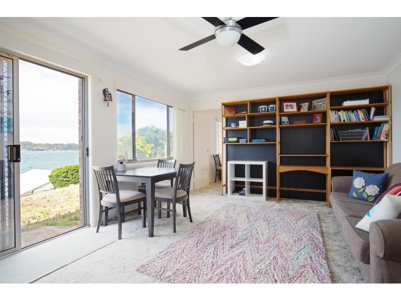 109 Fishing Point Road, Fishing Point NSW 2283