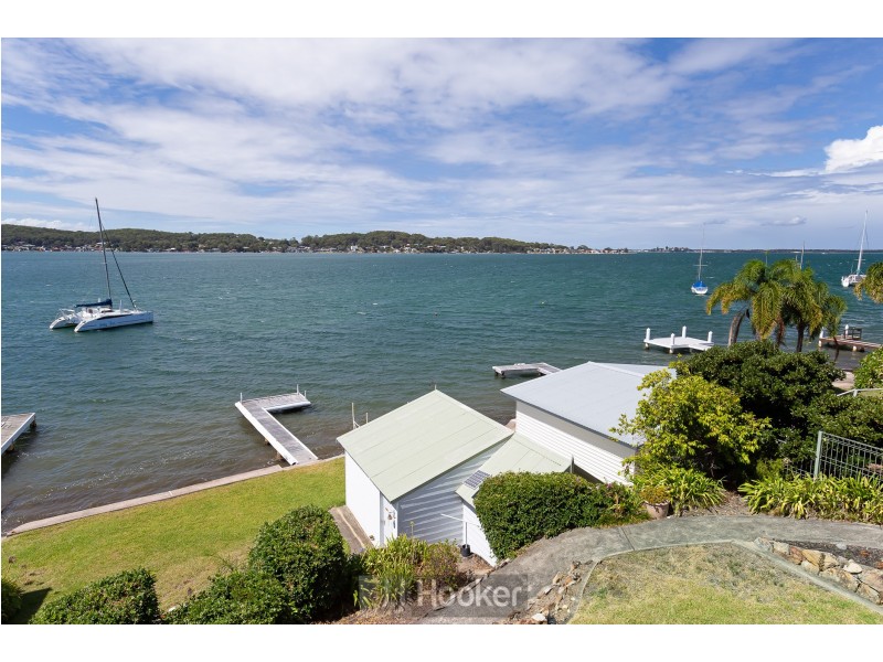 109 Fishing Point Road, Fishing Point NSW 2283