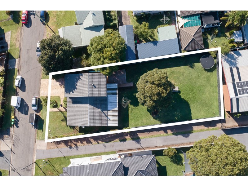 18 Jones Avenue, Warners Bay NSW 2282