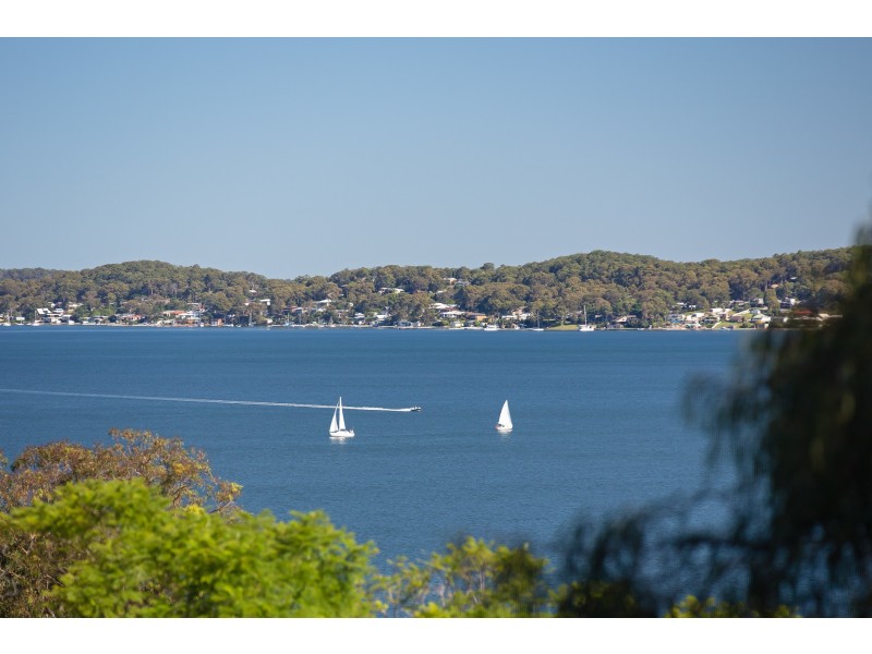 21 Pannamena Crescent, Eleebana NSW 2282