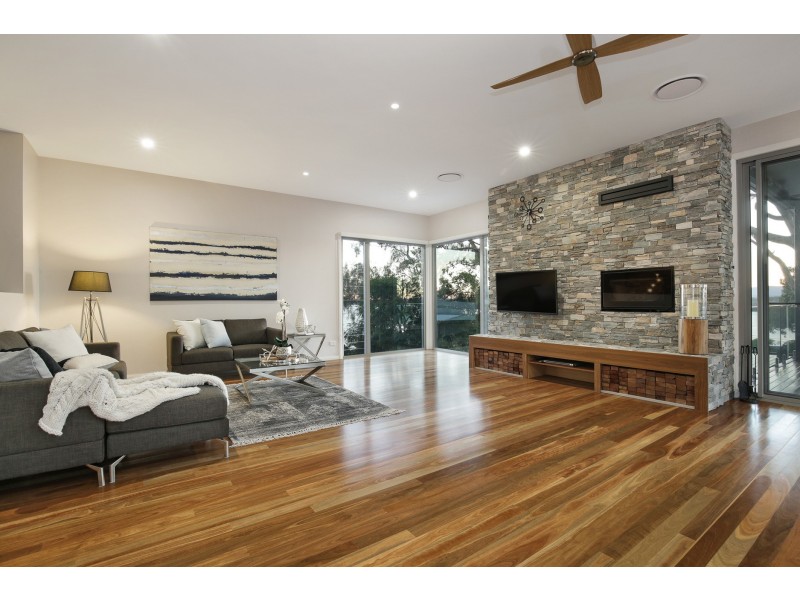 21 Pannamena Crescent, Eleebana NSW 2282