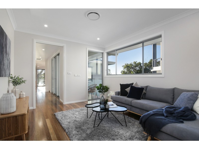 21 Pannamena Crescent, Eleebana NSW 2282