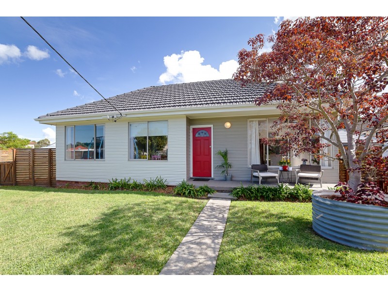 19 Albert Street, Warners Bay NSW 2282