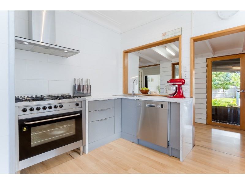 19 Albert Street, Warners Bay NSW 2282