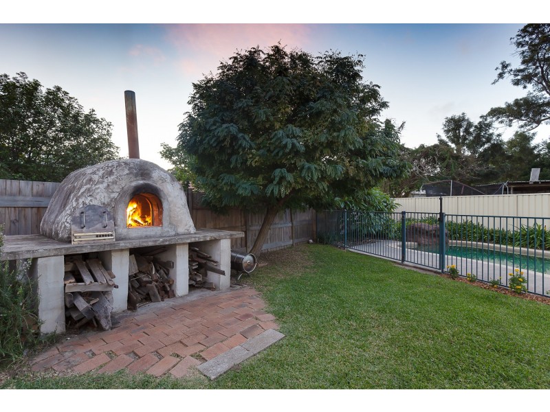 19 Albert Street, Warners Bay NSW 2282
