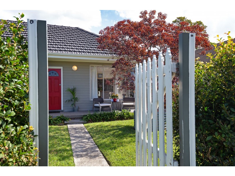 19 Albert Street, Warners Bay NSW 2282