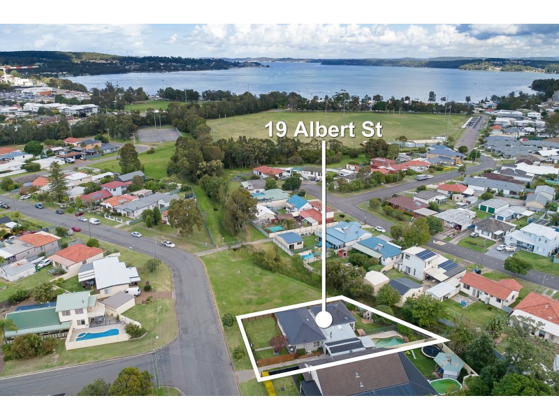 19 Albert Street, Warners Bay NSW 2282